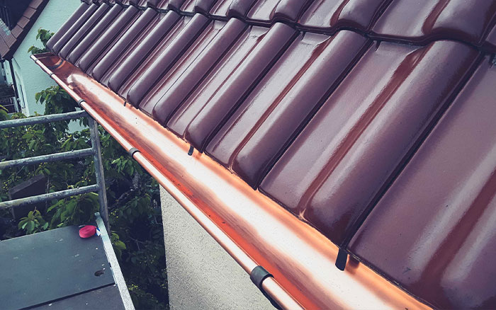 Pose et réparation de gouttière à Sèvres (92310) - GH6 Couverture intervient dans tous les Hauts-de-Seine (92) Pose et réparation de gouttière à Sèvres (92310) - GH6 Couverture intervient dans tous les Hauts-de-Seine (92)